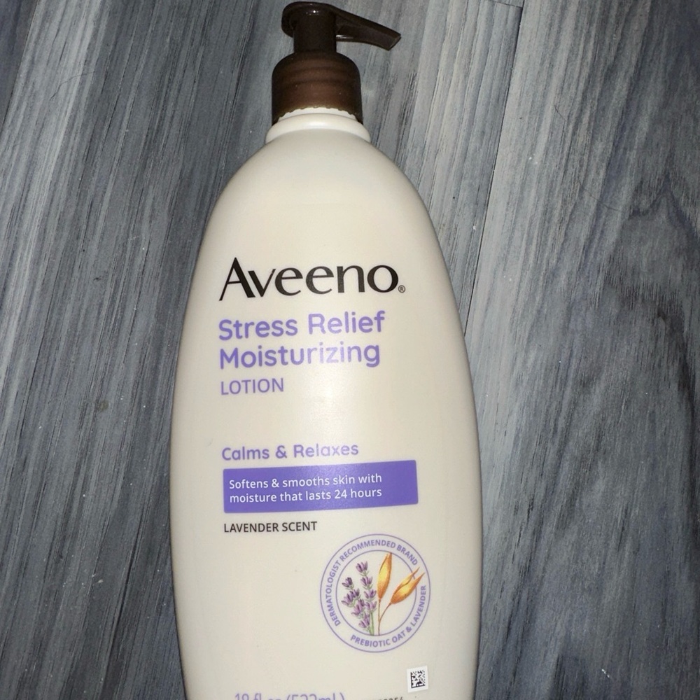 Aveeno Stress Relief Moisturizing Lotion, Lavender, 18fl oz. (532 mL)